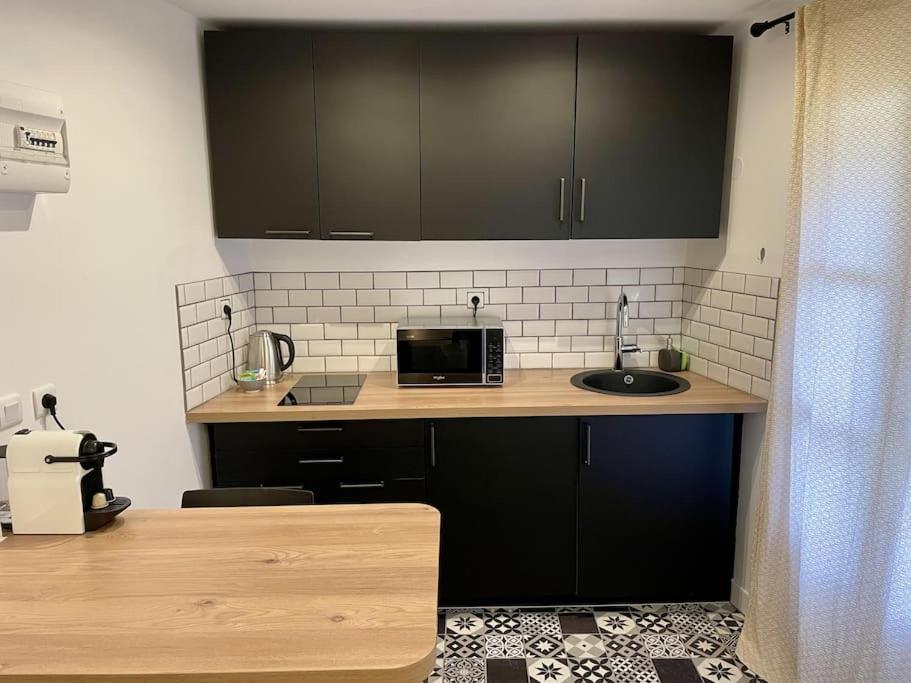 Le Moulin 2 - Appartement Arenes Romaines- Beziers Gare - Wifi- Tv Connecte المظهر الخارجي الصورة